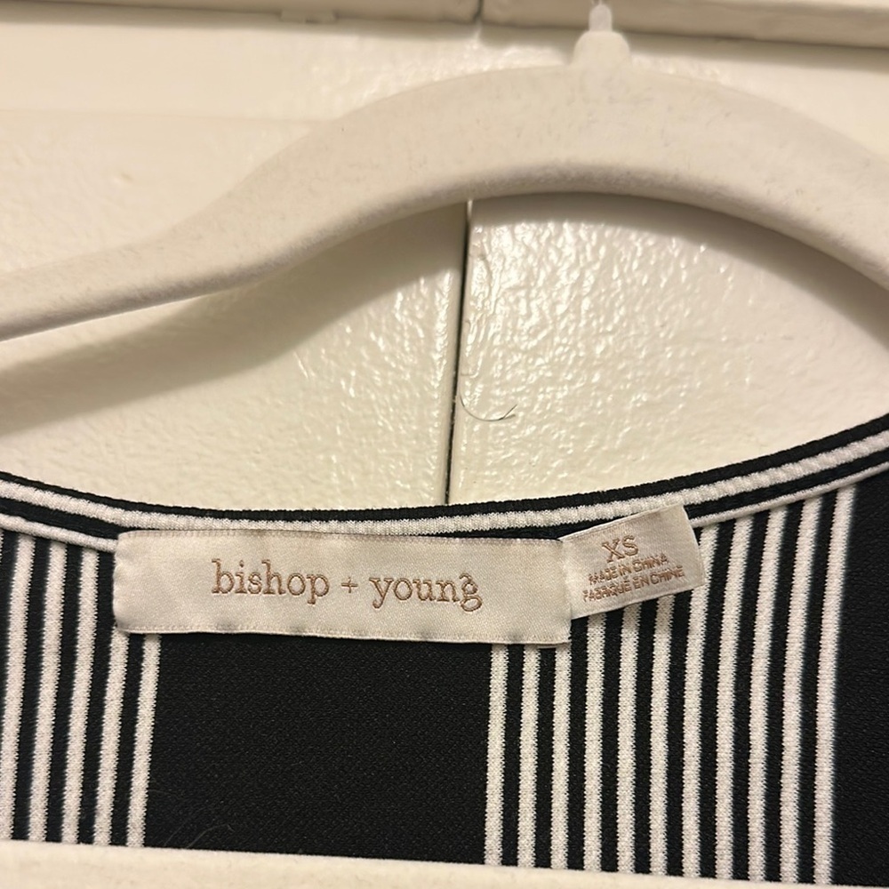 Anthropologie Bishop + Young Twist-Front Top - Picture 9 of 13